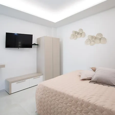Blanco Garden 1 A 100 Mt Dalla Di Posto Vecchio * 마리나 디 페스콜루스